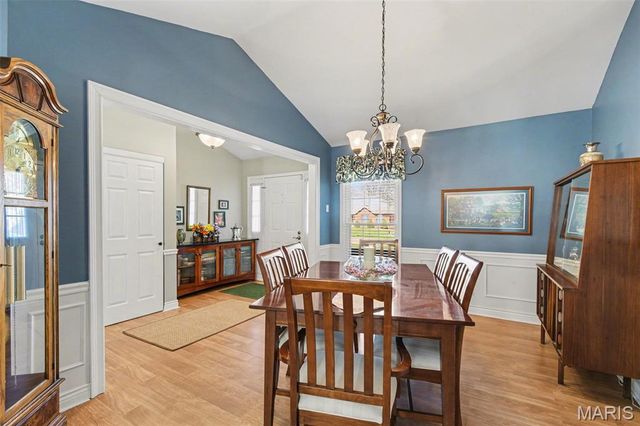 9560 Banyon Tree Court, St Louis, MO 63126