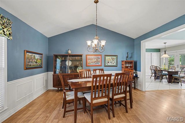 9560 Banyon Tree Court, St Louis, MO 63126