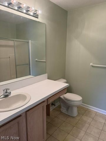 1402 Willow Brook Drive NE, Warren, OH 44483