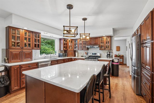 4242 Glen Eden Court, Ann Arbor, MI 48103