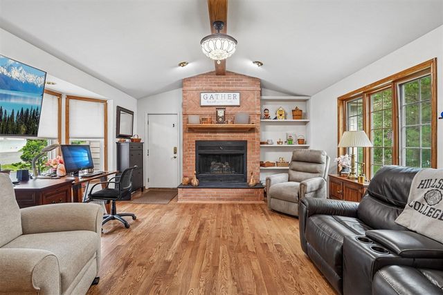 4242 Glen Eden Court, Ann Arbor, MI 48103