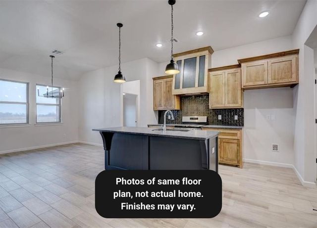 118 Mountain Laurel Way, Noble, OK 73068