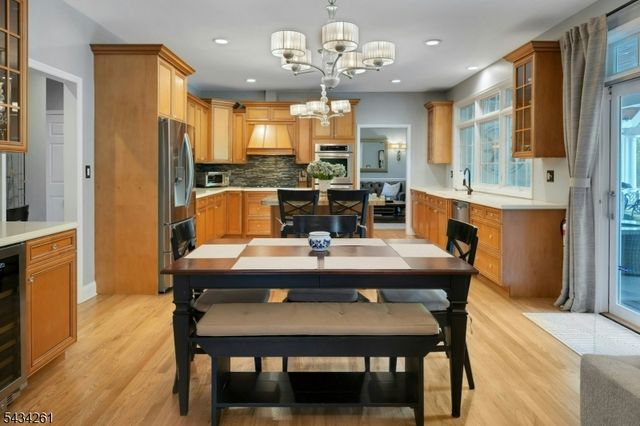 5 Coe Farm Rd, Mendham Twp., NJ 07945