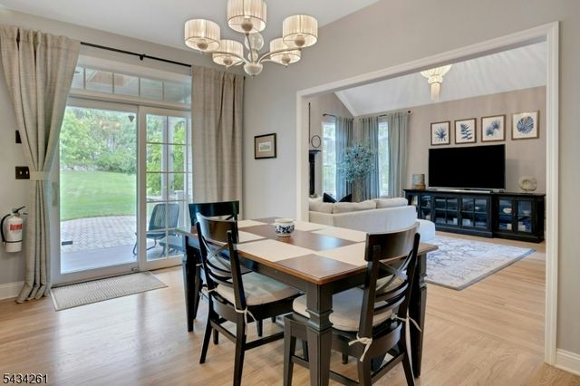 5 Coe Farm Rd, Mendham Twp., NJ 07945