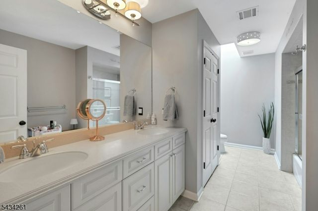 5 Coe Farm Rd, Mendham Twp., NJ 07945