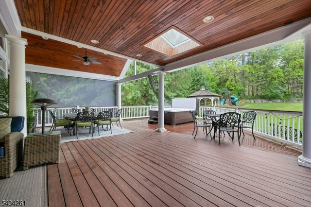 5 Coe Farm Rd, Mendham Twp., NJ 07945