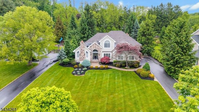 5 Coe Farm Rd, Mendham Twp., NJ 07945
