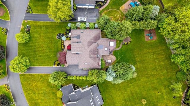 5 Coe Farm Rd, Mendham Twp., NJ 07945