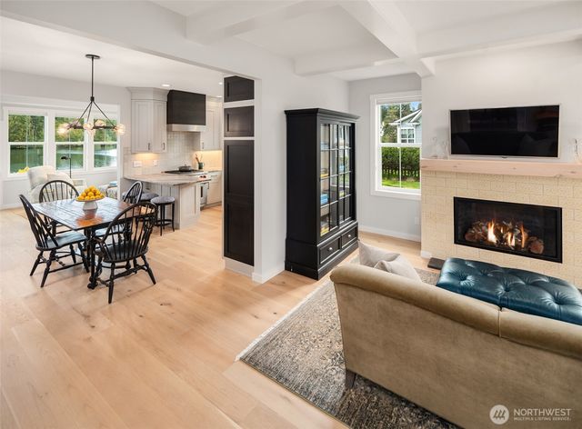 220 Anchor Lane, Port Ludlow, WA 98365