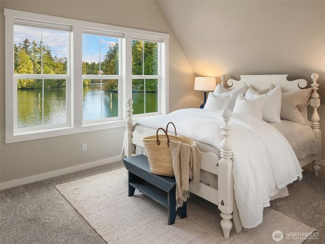 220 Anchor Lane, Port Ludlow, WA 98365