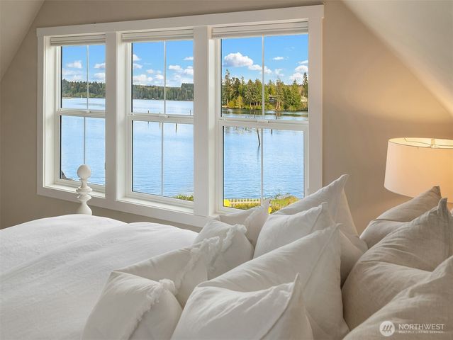 220 Anchor Lane, Port Ludlow, WA 98365