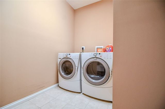 6380 Pin Oak Court, Huber Heights, OH 45424