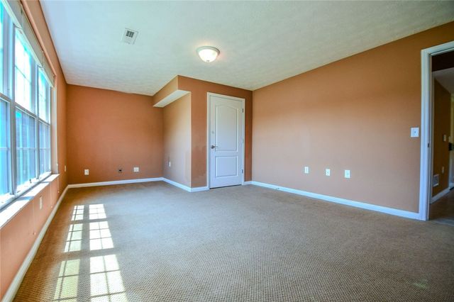 6380 Pin Oak Court, Huber Heights, OH 45424