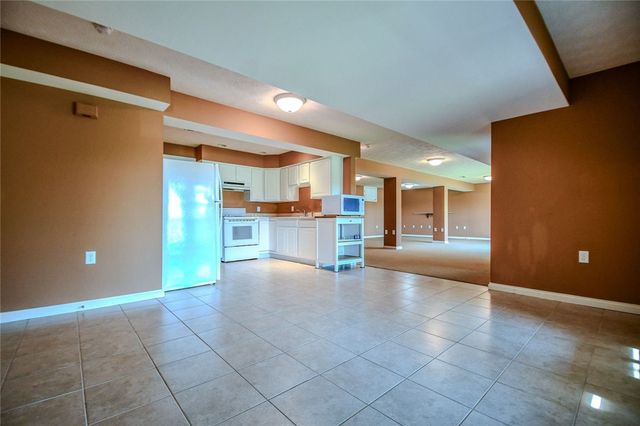 6380 Pin Oak Court, Huber Heights, OH 45424