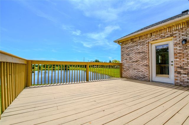6380 Pin Oak Court, Huber Heights, OH 45424