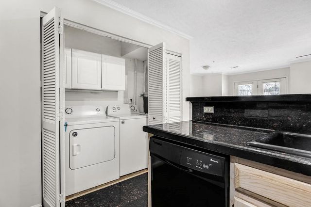 1452 KEYS CROSSING Drive, Brookhaven, GA 30319