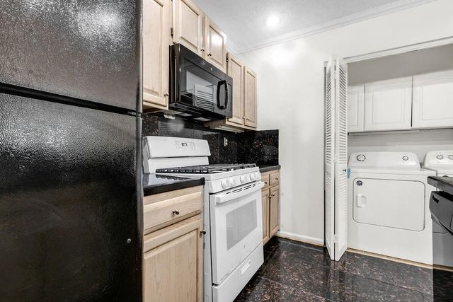 1452 KEYS CROSSING Drive, Brookhaven, GA 30319
