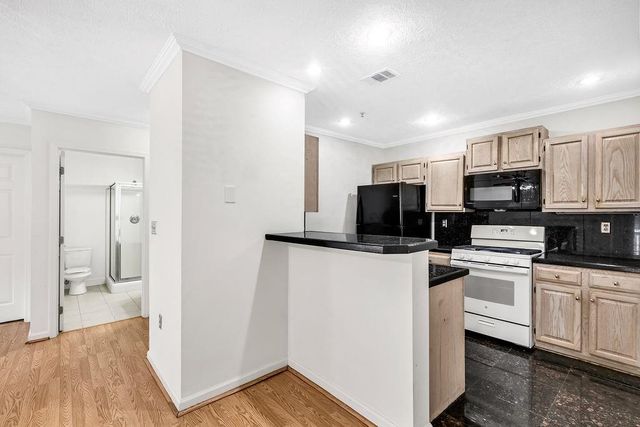 1452 KEYS CROSSING Drive, Brookhaven, GA 30319