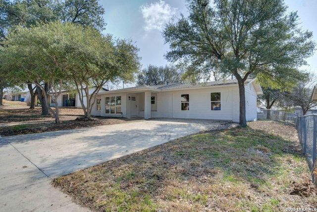322 E Rampart Dr, San Antonio, TX 78216