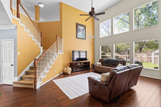 14807 Summer Knoll Lane, Houston, TX 77044