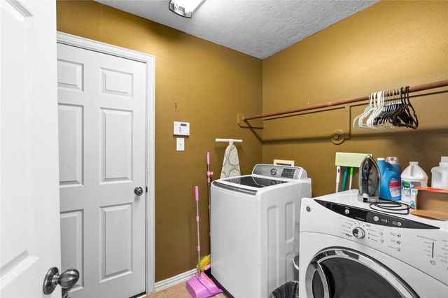 14807 Summer Knoll Lane, Houston, TX 77044