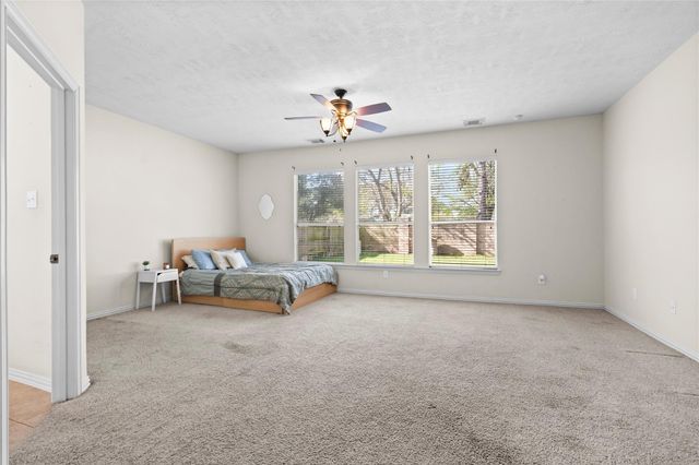 14807 Summer Knoll Lane, Houston, TX 77044