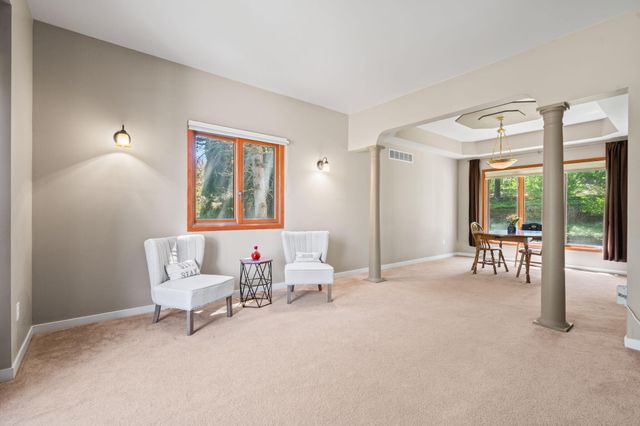 254 Hunters Trail, Ann Arbor, MI 48103