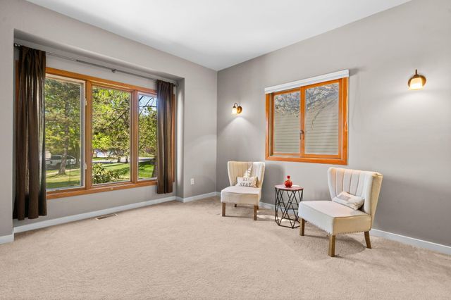 254 Hunters Trail, Ann Arbor, MI 48103