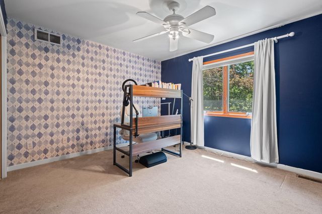 254 Hunters Trail, Ann Arbor, MI 48103