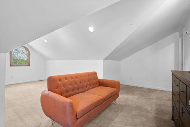 254 Hunters Trail, Ann Arbor, MI 48103