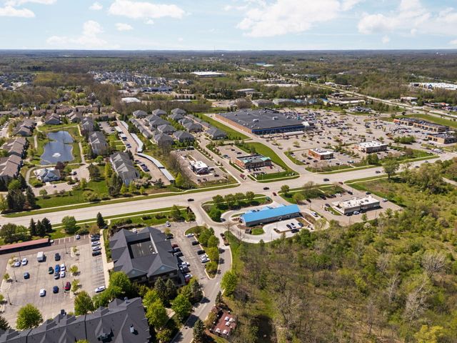 254 Hunters Trail, Ann Arbor, MI 48103