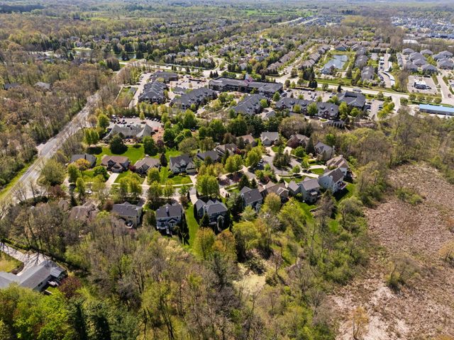 254 Hunters Trail, Ann Arbor, MI 48103