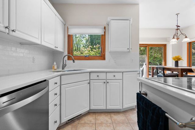 254 Hunters Trail, Ann Arbor, MI 48103