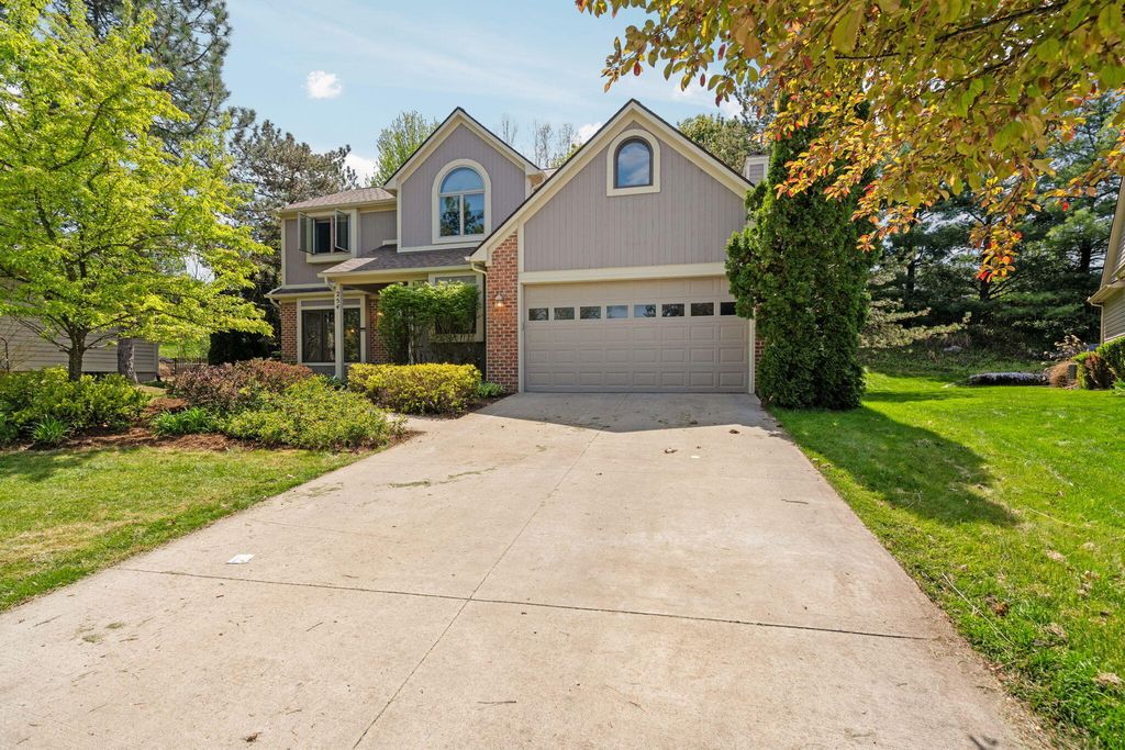 254 Hunters Trail, Ann Arbor, MI 48103