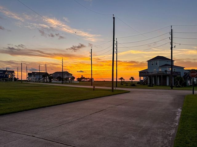 25011 Sausalito Drive, Galveston, TX 77554
