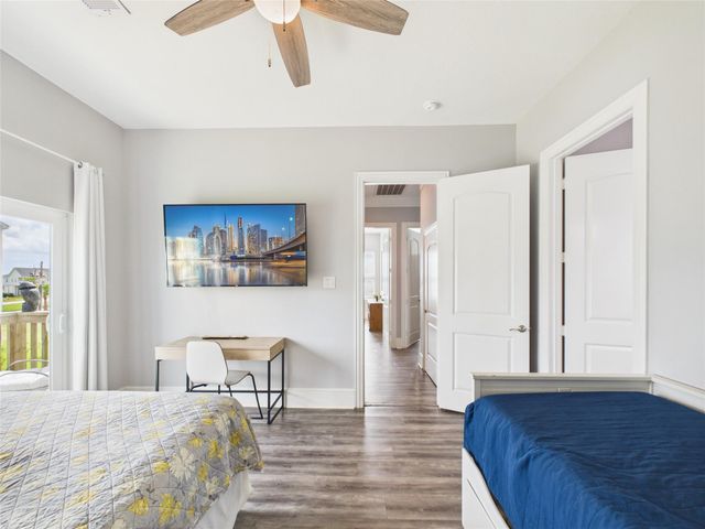 25011 Sausalito Drive, Galveston, TX 77554