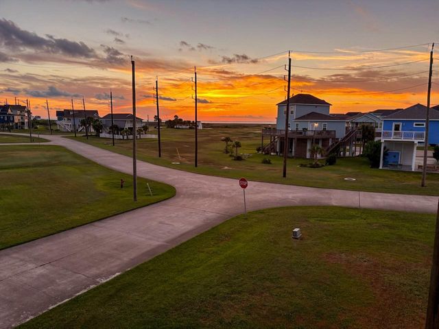 25011 Sausalito Drive, Galveston, TX 77554