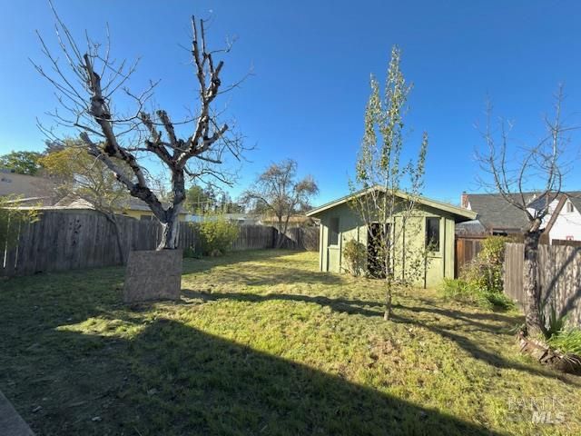 330 16th St, Lakeport, CA 95453