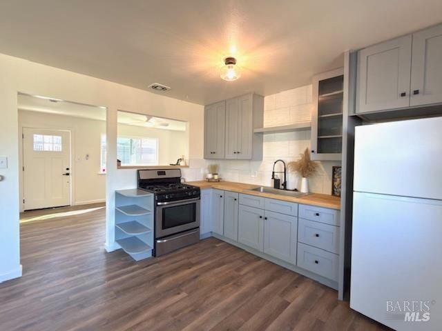 330 16th St, Lakeport, CA 95453