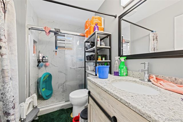 8153 Dale, Center Line, MI 48015