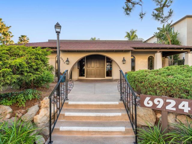 6924 Hyde Park 220, San Diego, CA 92119