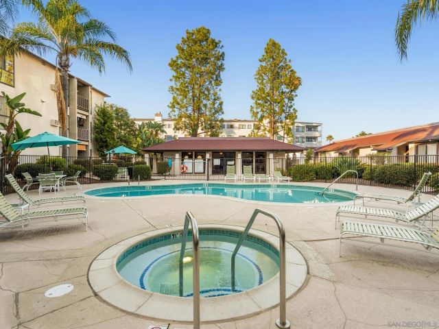 6924 Hyde Park 220, San Diego, CA 92119