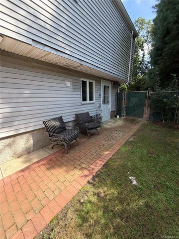 22 Sunburst Drive, Deer Park, NY 11729