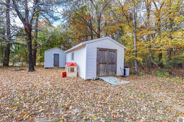 555 Clark Line Road, Paducah, KY 42003