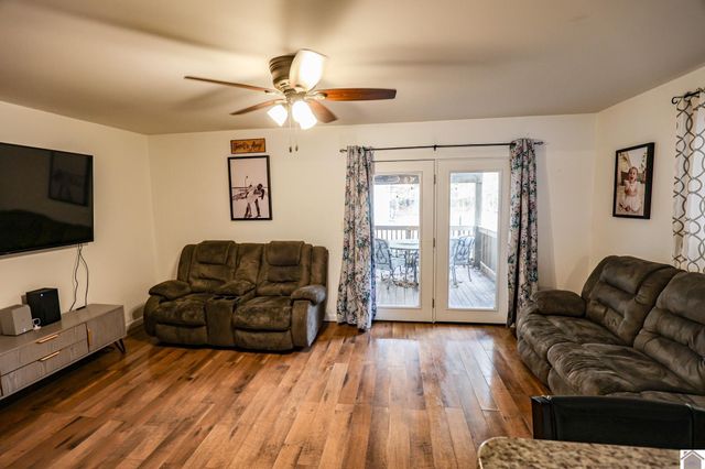 555 Clark Line Road, Paducah, KY 42003