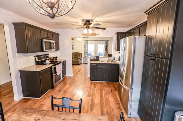 555 Clark Line Road, Paducah, KY 42003