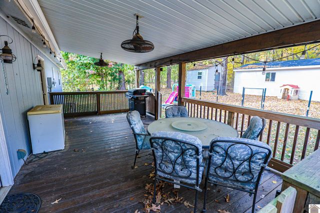 555 Clark Line Road, Paducah, KY 42003