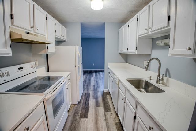 43 Patrick Road 43, Tewksbury, MA 01876