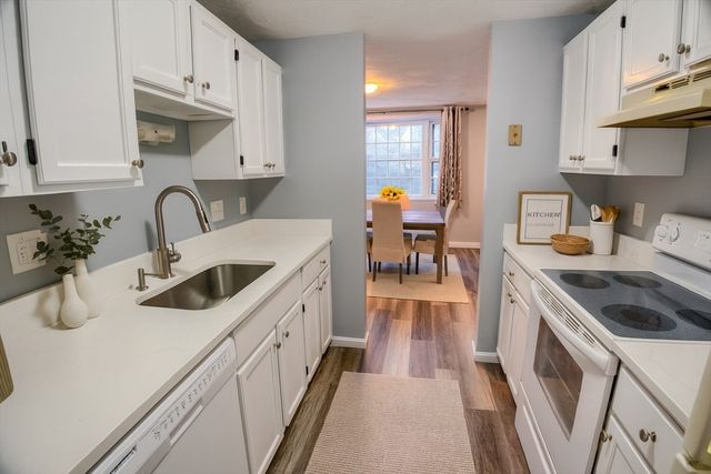 43 Patrick Road 43, Tewksbury, MA 01876