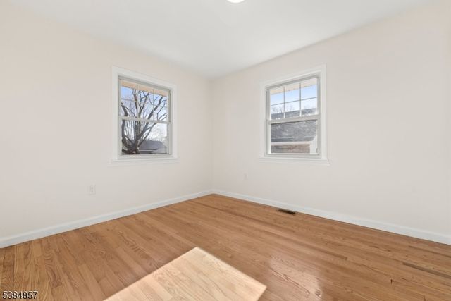 147 Wedgewood Ave, Woodbridge Twp., NJ 07095